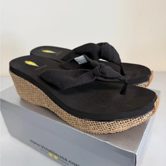 volatile Women’s Tulane wedge sandals 10 Black - Picture 2 of 7